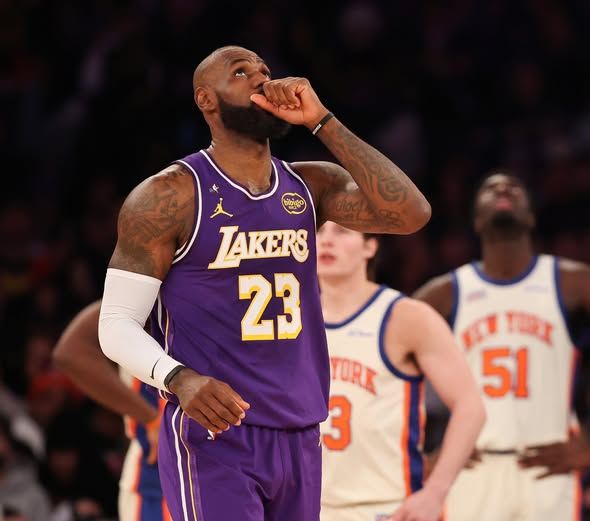 22年傳奇持續書寫，LeBron再進全明星創紀錄，湖人客場不敵尼克暫居西區第7